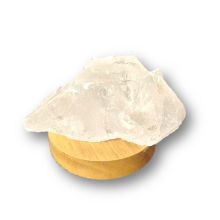 Bergkristall Rohstein Brocken beleuchtet auf LED-Kaltlicht- Sockel, Echter unbehandelter Kristall Natur belassen