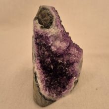 Amethyst Drusenstück-Standobjekt, Edelstein echt aus Uruguay, rundum poliert, N343