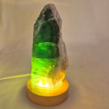 Fluorit grünes Standobjekt beleuchtet auf 10 cm/dm LED Sockel, Echter unbehandelter Rohstein, N105
