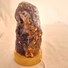 Amethyst Front poliertes Standobjekt beleuchtet auf 8cm/dm LED Sockel, Echter unbehandelter Rohstein, N790