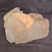 Bergkristall-Spitzen Gruppe Kerzenhalter, Entspannung beim flackern einer Teelichtkerze mit echten Bergkristall Spitzen, N175