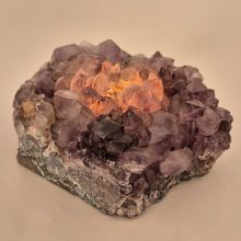 Echter Amethyst Naturstein mit wunderschöner, violetter Kristallstruktur, Kerzenhalter N119