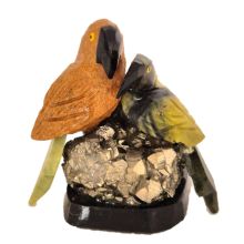 Edelsteintier-Papageien Paar, Vogelpaar sitzend auf einer Pyrit-Base, P2
