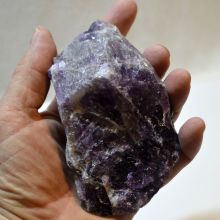 Chevron Amethyst, Edelstein Rohstein Brocken, violett-weiß gemasert, Dekortion, für Sammler, Therapiestein, für Sammler