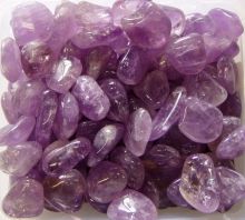 Trommelstein Amethyst Handschmeichler | violetter polierter Edelstein | schöne echte Amethyste